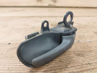 bontott TOYOTA YARIS Jobb hátsó Belső Kilincs