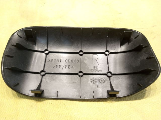 bontott TOYOTA YARIS Jobb hátsó Csomagtér Burkolat (Műanyag)