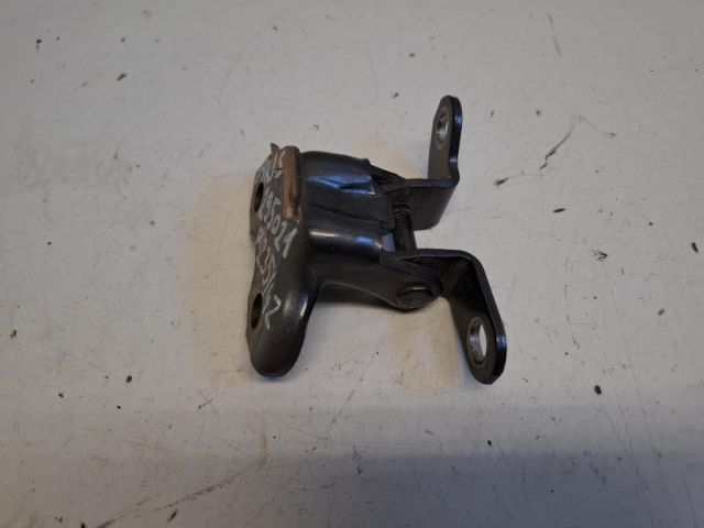 bontott TOYOTA YARIS Jobb hátsó Felső Zsanér