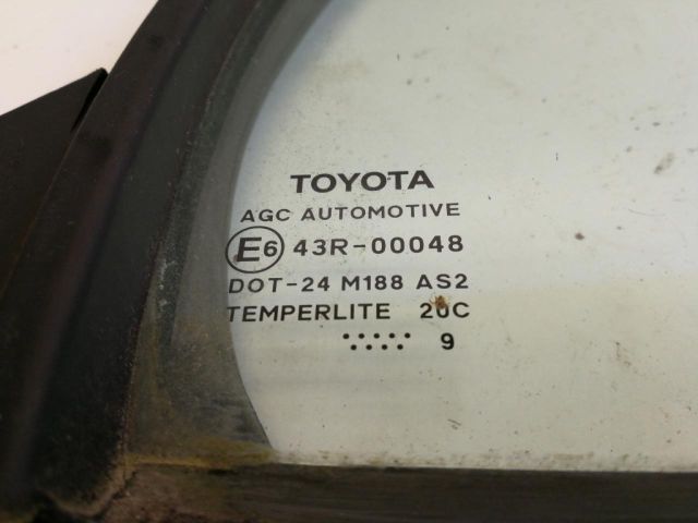 bontott TOYOTA YARIS Jobb hátsó Fixüveg (Ajtóban)