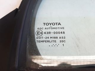 bontott TOYOTA YARIS Jobb hátsó Fixüveg (Ajtóban)