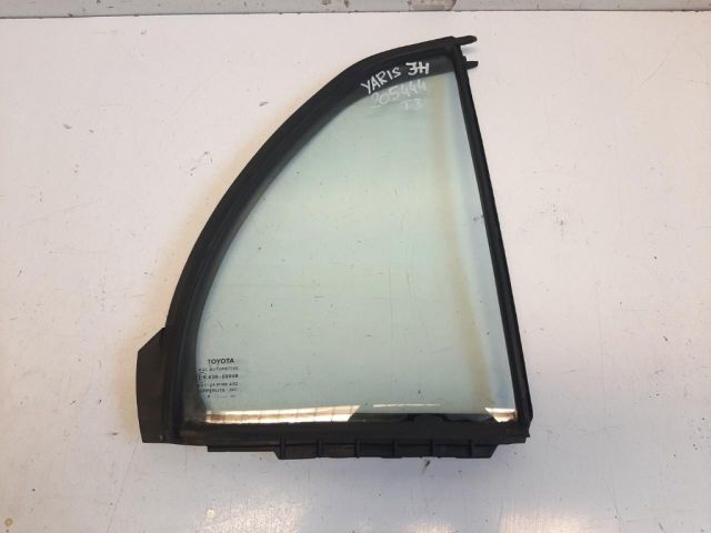 bontott TOYOTA YARIS Jobb hátsó Fixüveg (Ajtóban)