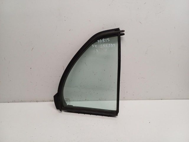 bontott TOYOTA YARIS Jobb hátsó Fixüveg (Ajtóban)
