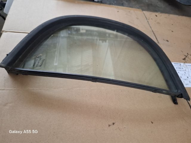 bontott TOYOTA YARIS Jobb hátsó Fixüveg (Ajtóban)
