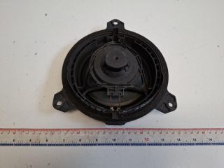 bontott TOYOTA YARIS Jobb hátsó Hangszóró