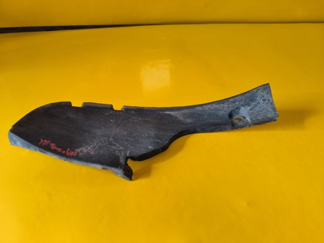 bontott TOYOTA YARIS Jobb hátsó Hátsó Dobbetét (Kerékjárati, Műanyag)