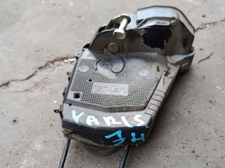 bontott TOYOTA YARIS Jobb hátsó Központizár Motor