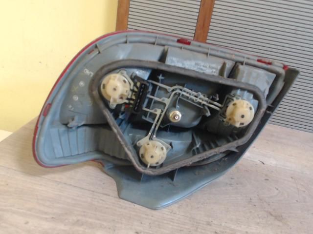 bontott TOYOTA YARIS Jobb Hátsó Lámpa