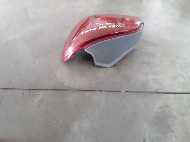 bontott TOYOTA YARIS Jobb Hátsó Lámpa