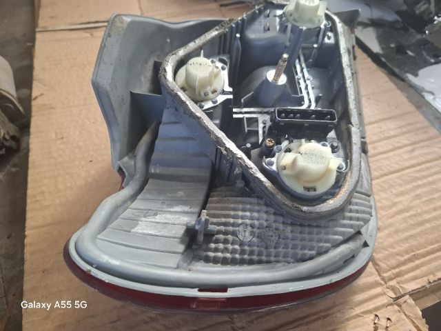 bontott TOYOTA YARIS Jobb Hátsó Lámpa