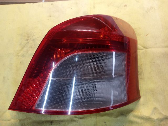 bontott TOYOTA YARIS Jobb Hátsó Lámpa