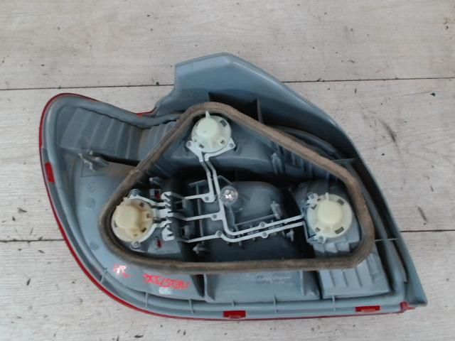 bontott TOYOTA YARIS Jobb Hátsó Lámpa