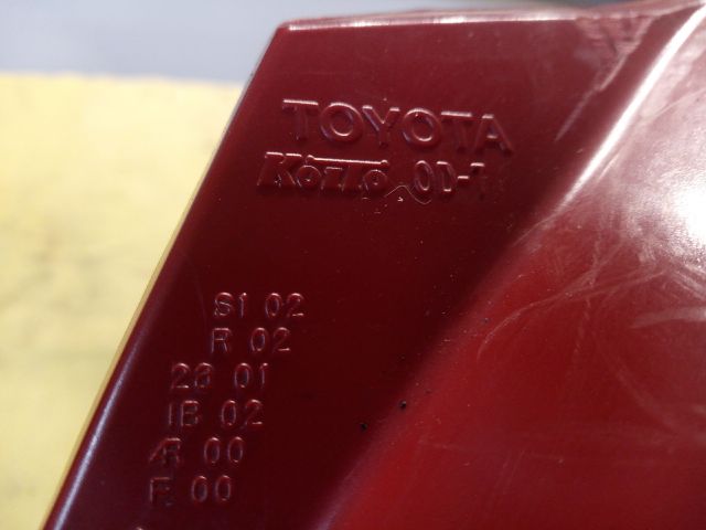 bontott TOYOTA YARIS Jobb Hátsó Lámpa