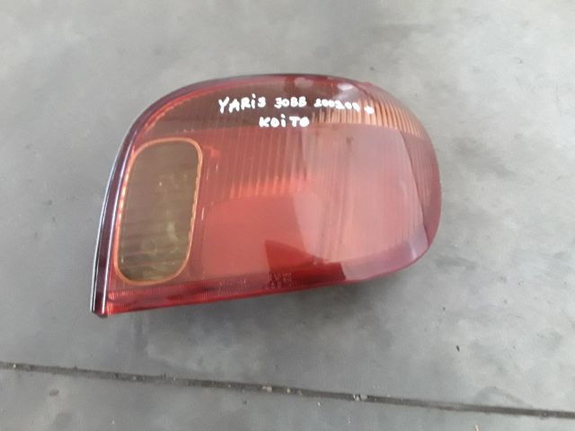 bontott TOYOTA YARIS Jobb Hátsó Lámpa