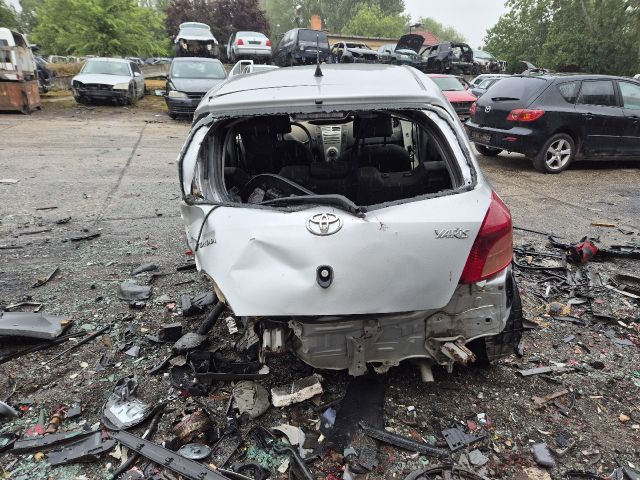 bontott TOYOTA YARIS Jobb Hátsó Lámpa