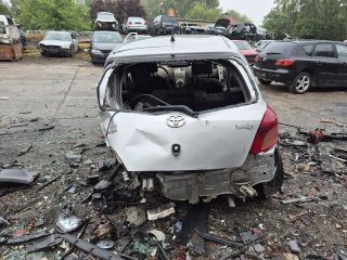 bontott TOYOTA YARIS Jobb Hátsó Lámpa