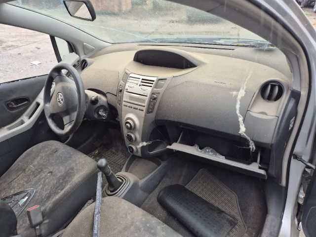 bontott TOYOTA YARIS Jobb Hátsó Lámpa