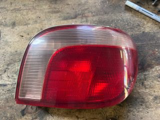 bontott TOYOTA YARIS Jobb Hátsó Lámpa