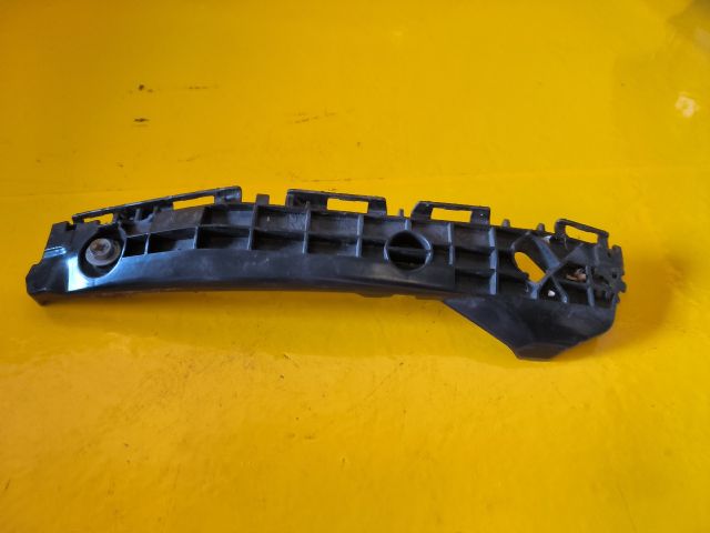 bontott TOYOTA YARIS Jobb hátsó Oldal Lökhárító Tartó (Műanyag)