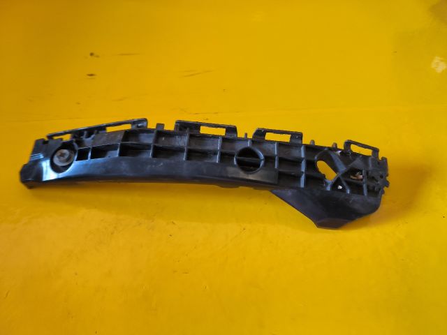 bontott TOYOTA YARIS Jobb hátsó Oldal Lökhárító Tartó (Műanyag)