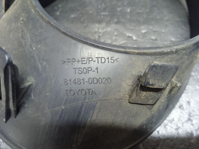 bontott TOYOTA YARIS Jobb Ködfényszóró Lámpakeret