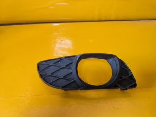 bontott TOYOTA YARIS Jobb Ködfényszóró Lámpakeret