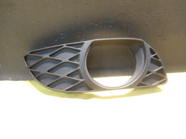 bontott TOYOTA YARIS Jobb Ködfényszóró Lámpakeret