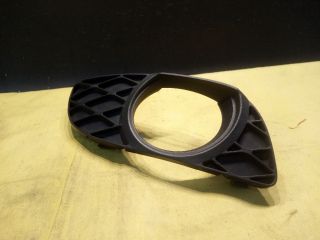 bontott TOYOTA YARIS Jobb Ködfényszóró Lámpakeret