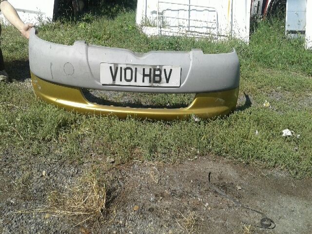 bontott TOYOTA YARIS Jobb Ködfényszóró