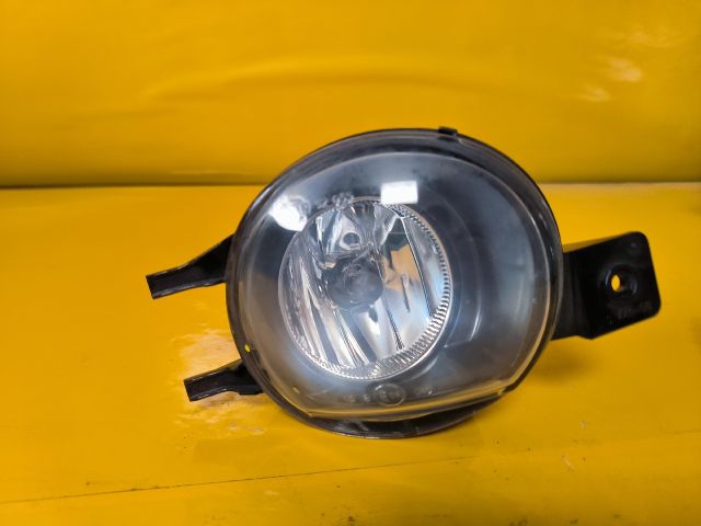 bontott TOYOTA YARIS Jobb Ködfényszóró