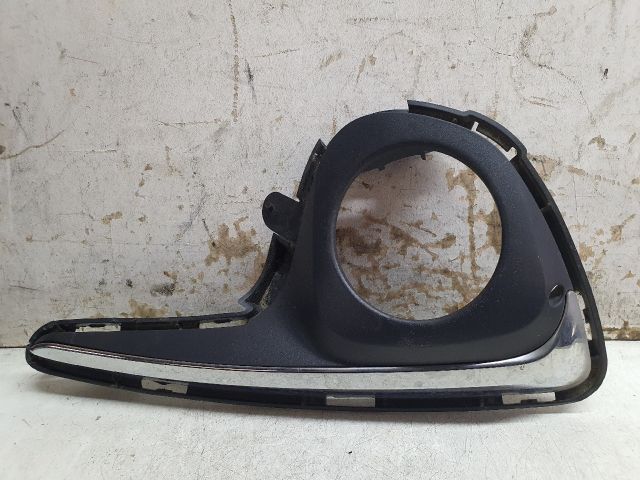 bontott TOYOTA YARIS Jobb Ködlámpa Rács