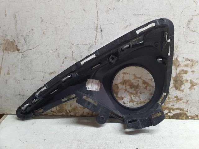 bontott TOYOTA YARIS Jobb Ködlámpa Rács