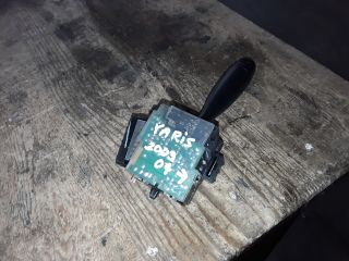 bontott TOYOTA YARIS Jobb Kormánykapcsoló Ablaktörlő