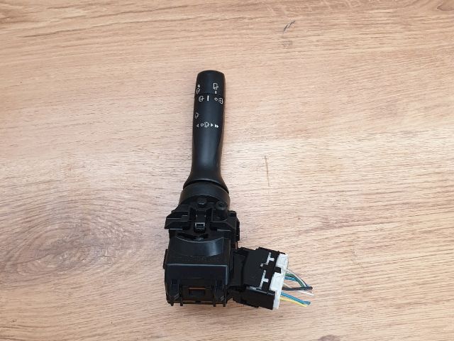 bontott TOYOTA YARIS Jobb Kormánykapcsoló Ablaktörlő