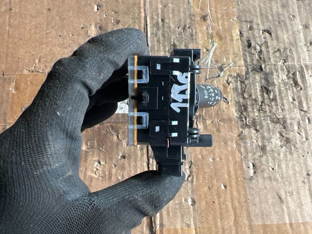 bontott TOYOTA YARIS Jobb Kormánykapcsoló Ablaktörlő