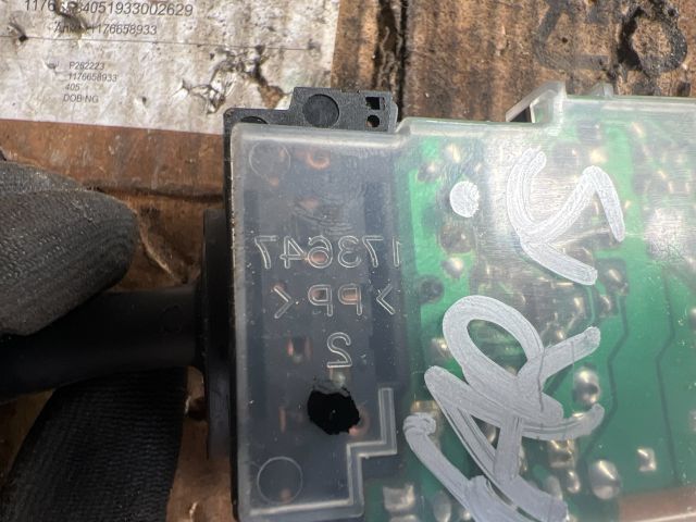 bontott TOYOTA YARIS Jobb Kormánykapcsoló Ablaktörlő