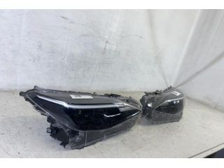 bontott TOYOTA YARIS Jobb Ledes Fényszóró