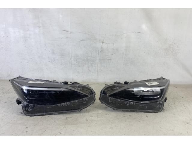 bontott TOYOTA YARIS Jobb Ledes Fényszóró