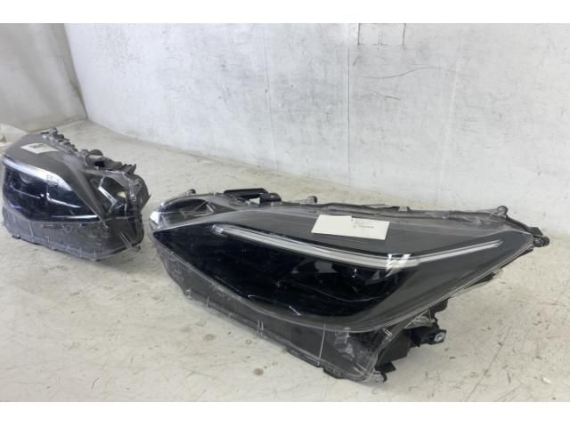 bontott TOYOTA YARIS Jobb Ledes Fényszóró