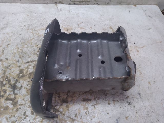 bontott TOYOTA YARIS Jobb Lökhárító Tartó Nyúlványvég