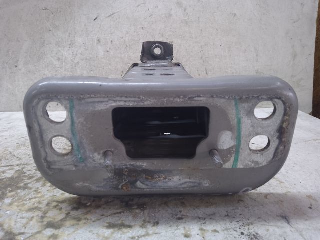 bontott TOYOTA YARIS Jobb Lökhárító Tartó Nyúlványvég