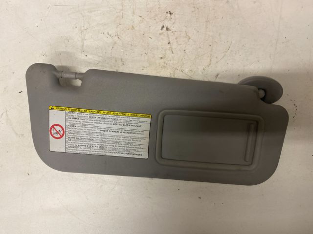 bontott TOYOTA YARIS Jobb Napellenző