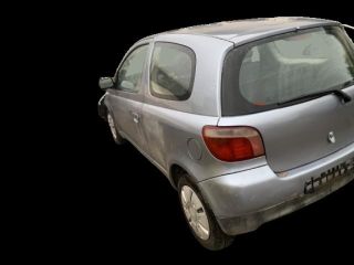 bontott TOYOTA YARIS Jobb Rendszámtábla Világítás