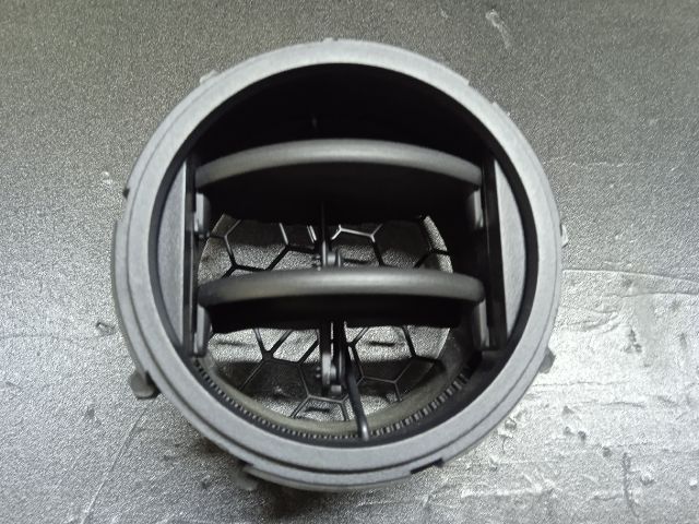 bontott TOYOTA YARIS Jobb Szellőző