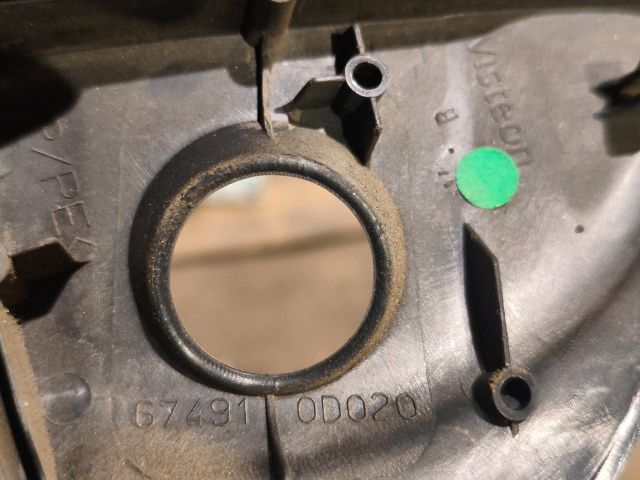 bontott TOYOTA YARIS Jobb Visszapillantó Tükör Burkolat