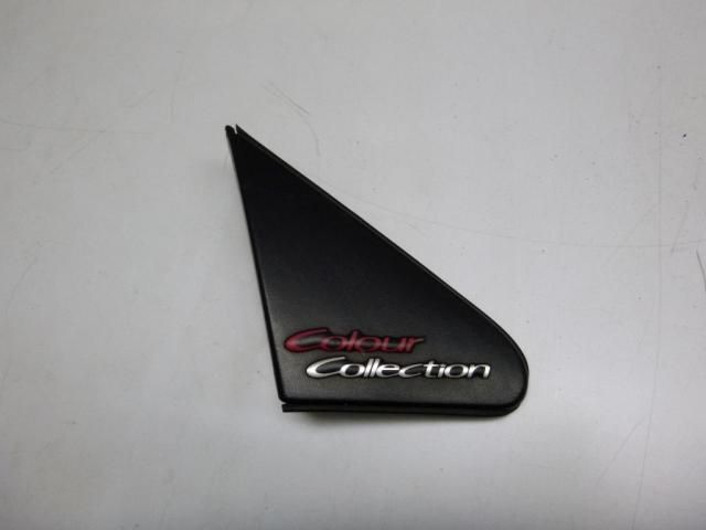 bontott TOYOTA YARIS Jobb Visszapillantó Tükör Előtti Burkolat