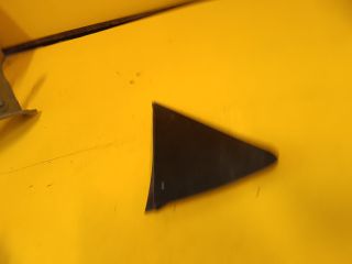 bontott TOYOTA YARIS Jobb Visszapillantó Tükör Előtti Burkolat