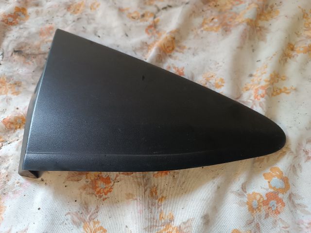 bontott TOYOTA YARIS Jobb Visszapillantó Tükör Előtti Burkolat