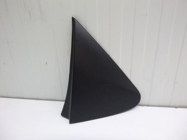 bontott TOYOTA YARIS Jobb Visszapillantó Tükör Előtti Burkolat