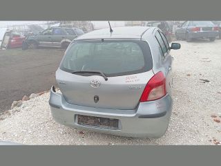 bontott TOYOTA YARIS Kalaptartó